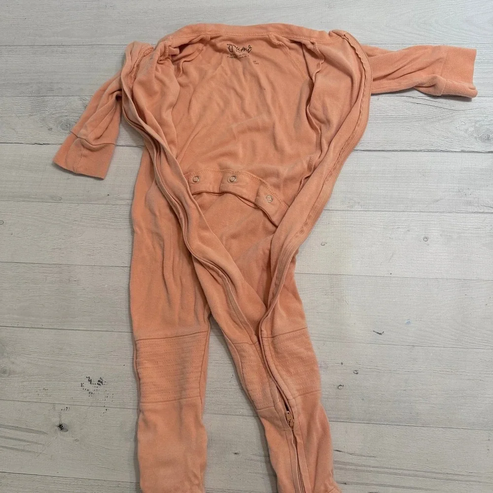 Goumi baby one piece footed sleeper‎ 9-12 months